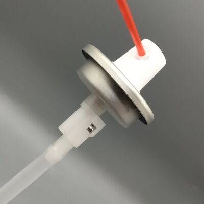 購入 Full Direction Aerosol Valve With Actuator for Automotive Cleaners and Workshop Chemicals オンライン製造