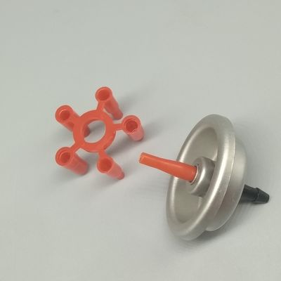 キッチンや電気灯で使用されるブタンガス缶の補充バルブ